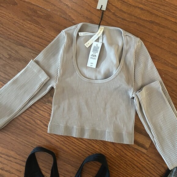 Activewear Bundle Women Size XS Nike Lululemon Victoria's Secret Gym Workout - Picture 11 of 14